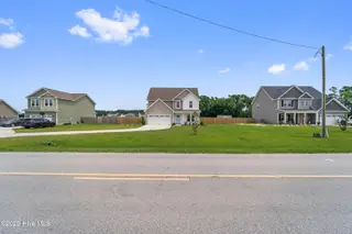 575 Stella Road, Stella, NC 28582 – photo 2: DSC07929