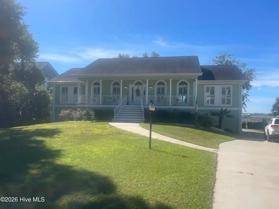 516 Twisted Oak Lane, Sunset Beach, NC 28468 — 3-bedroom home in Waterway Oaks, Sunset Beach, NC, photo 1 of 13: IMG_7597[1]