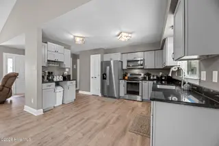 6102 Felucca Court, New Bern, NC 28560 – photo 13: 24-web-or-mls-DSC_1047