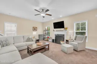 212 Peggys Trace, Sneads Ferry, NC 28460 – photo 6: 6_212 peggy's trce-00006