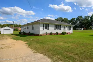 1035 W Saint James Street, Tarboro, NC 27886 – photo 3: Front View