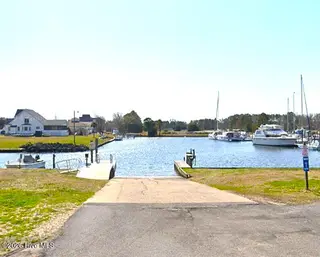 107 Tradewinds Road, Newport, NC 28570 – photo 17: 107 Tradewinds Rd