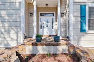 8808 Sedgley Drive, Wilmington, NC 28412 – photo 9: front entryway