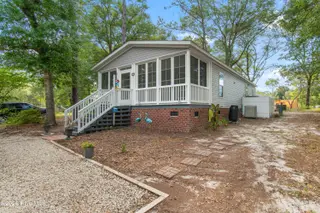 9275 Bonaparte Drive SW, Calabash, NC 28467 — 2-bedroom manufactured home in Bonaparte Retreat, Calabash, NC, photo 2 of 37