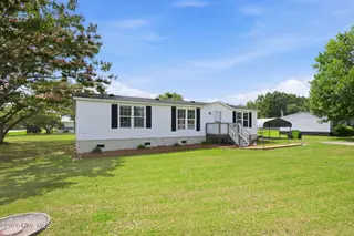 101 S Cherie Court, New Bern, NC 28562 – photo 6: 4-web-or-mls-DSC_3160_edit