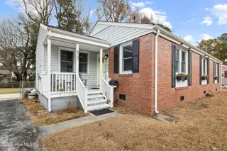 809 Barn Street, Jacksonville, NC 28540 – photo 3: 425A8723