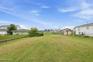 1106 Avery Street, Morehead City, NC 28557 – photo 5: 5-web-or-mls-1106 Avery St 007