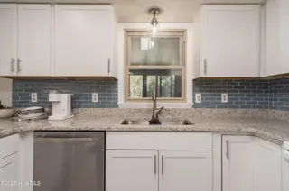 1814 Caracara Drive, New Bern, NC 28560 – photo 12: Kitchen