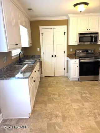 7806 Stone Castle Court, Kenly, NC 27542 – photo 10: IMG_2638