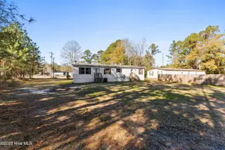 780 Skipper Street NE, Leland, NC 28451 — 3-bedroom manufactured home in Green Acres, Leland, NC, photo 5 of 47: shniderproductions.com-5