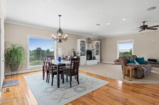 128 Blockade Runner Drive, Holden Beach, NC 28462 — 5-bedroom home, Holden Beach, NC, photo 10 of 73: 12-web-or-mls-CAMMediaLLC.com (42 of 76)