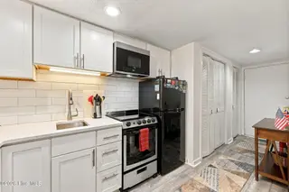 6229 Harbourside Drive, New Bern, NC 28560 – photo 14: 24-web-or-mls-0C0A4569_edit