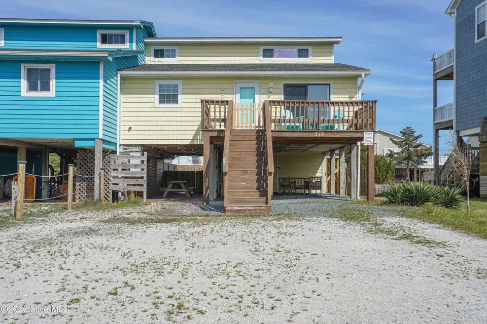 212 Oyster Lane, North Topsail Beach, NC 28460 – photo 1 of 68: 212 oyster ln _ Interior-Exterior 9