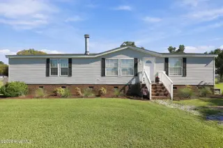 102 Wildcat Court, Richlands, NC 28574 — 3-bedroom manufactured home in Gregory Fork Acres, Richlands, NC, photo 1 of 55: Front of the House