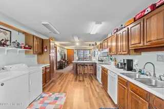 210 W Beach Drive, Oak Island, NC 28465 – photo 21: 27-web-or-mls-DSC01717