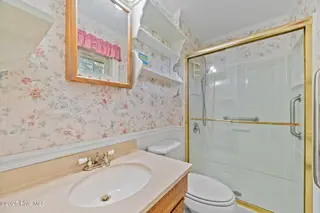 4308 Wildwood Drive, Ayden, NC 28513 – photo 8: 30-web-or-mls-LHV_4045