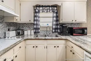 407 Kirkland Drive, Greenville, NC 27858 – photo 14: 20260506 MLS K_Holloman 407 Kirkland Dr