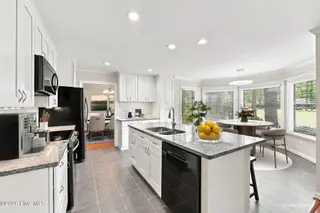 3 Montclair Lane, Pinehurst, NC 28374 – photo 9: 9-web-or-mls-Kitchen Breakfast Nook