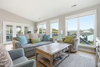 625 S Fourth Avenue, Kure Beach, NC 28449 – photo 21: 24_625_S_4th_Ave_-_photos_025
