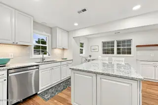 123 Willis Drive, Harkers Island, NC 28531 — 2-bedroom home, Harkers Island, NC, photo 8 of 34: Kitchen