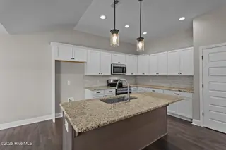 2109 Rhinestone Drive, Winterville, NC 28590 – photo 6: 12-web-or-mls-BLS_0028