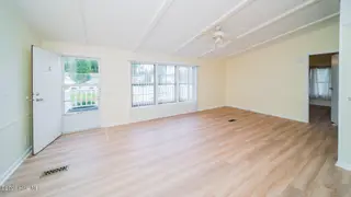 1076 Clubview Lane SW, Calabash, NC 28467 — 3-bedroom manufactured home in Village At Calabash, Calabash, NC, photo 4 of 23