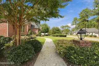 114 Chanticleer Drive, Pinehurst, NC 28374 — 3-bedroom home in Forest Creek, Pinehurst, NC, photo 6 of 56: 50-web-or-mls-DSC03464