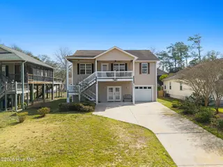 164 NW 12th Street, Oak Island, NC 28465 – photo 6: 4-web-or-mls-cammediallc.com-9