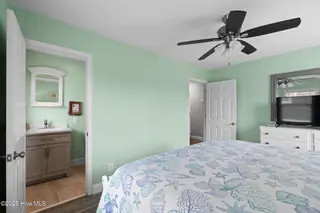 926 E Beach Drive, Oak Island, NC 28465 – photo 19: 29-web-or-mls-CAMMediaLLC.com 923-31