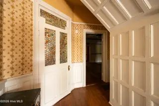 401 N Massey Street, Selma, NC 27576 – photo 6: 401NMassey-Foyer-8