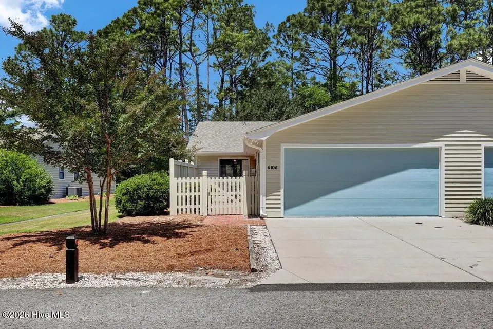 6106 Inland Greens Drive, Wilmington, NC 28405 – photo 1 of 37: img_7665