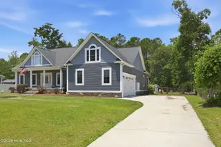 219 White Oak Bluff Road, Stella, NC 28582 – photo 23: Driveway