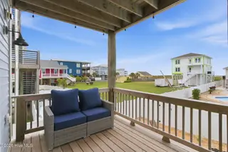 5205 E Pelican Drive, Oak Island, NC 28465 – photo 21: 29-web-or-mls-DSC06730