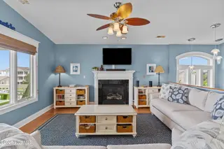 1404 E Dolphin Drive, Oak Island, NC 28465 – photo 11: 8-web-or-mls-BTS04986