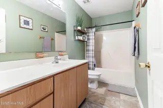 147 Liberty Park Road, Jacksonville, NC 28540 – photo 13: 14-web-or-mls-IMG_7204