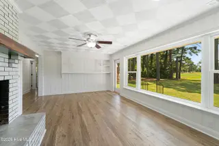 1705 River Drive, Morehead City, NC 28557 – photo 6: Dining area