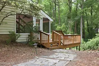 424 Camelia Drive, Washington, NC 27889 – photo 8: 22-web-or-mls-IMG_9163
