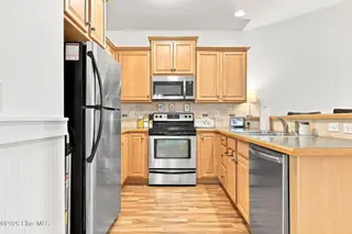 2205 Dovedale Drive B, Greenville, NC 27834 – photo 10: 30-web-or-mls-IMG_0054