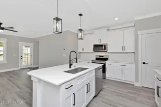 418 Summit Street, Aberdeen, NC 28315 – photo 10: kitchen2