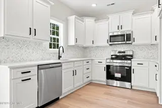 433 Pepperbush Court, Ayden, NC 28513 – photo 18: 26-web-or-mls-IMG_0032