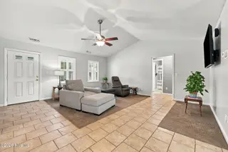107 Fodder Drive, Hubert, NC 28539 — 3-bedroom home in Ole Mill Village, Hubert, NC, photo 15 of 59: 15_Living_Room_Wide