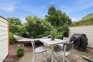 1308 Ann Street 15, Beaufort, NC 28516 – photo 9: 9-web-or-mls-1308 Ann St #15 - 11