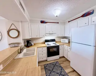 2511 W Fort Macon Road 211-B, Atlantic Beach, NC 28512 – photo 10: Kitchen