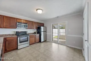 229 Glen Cannon Drive, Jacksonville, NC 28546 – photo 6: 29-web-or-mls-_RAD0676