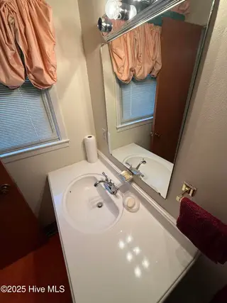 1701 S Nc 41 And 111 Highway, Beulaville, NC 28518 — 4-bedroom home, Beulaville, NC, photo 21 of 27: half bath bedroom 2