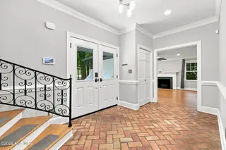 116 Oxford Road, Greenville, NC 27858 – photo 5: Foyer