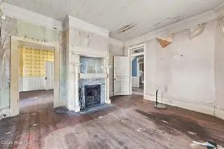 653 Third Street, Ayden, NC 28513 – photo 7: Living Room