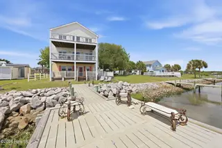 103 Waterfront Avenue, Newport, NC 28570 – photo 4: Waterside deck