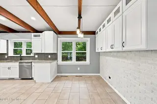 117 Lakeview Drive, Whispering Pines, NC 28327 – photo 15: 19-web-or-mls-IMG_3827