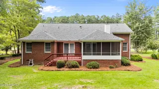 122 Saint Andrews Circle, New Bern, NC 28562 – photo 5: 2-web-or-mls-DJI_20250825172320_0041_D